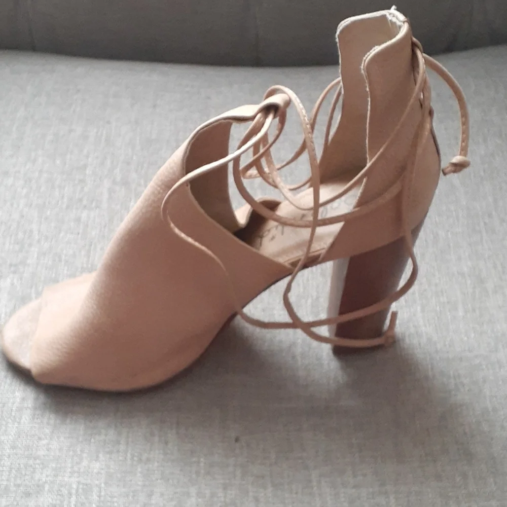 Splendid leather tan open toe heel size 8M